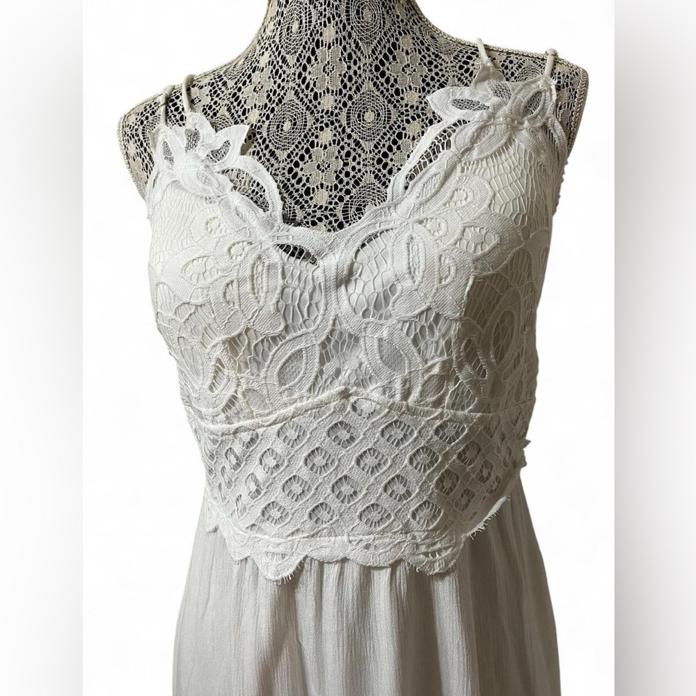Justify Ivory Lace Midi Dress